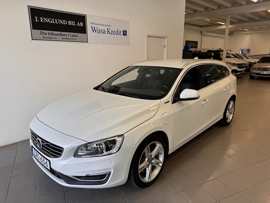 Volvo V60 D5 Plug-in Hybrid AWD Geartronic Classic, Summum Euro 6