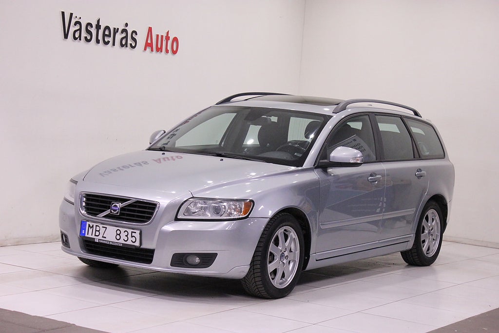 Volvo V50 2.0 DPowershift Momentum Ny besikt,Taklucka,Navi 136hk 