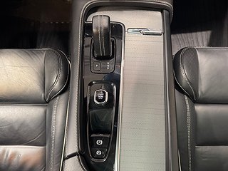 Volvo XC90 T8 PLUG-IN AWD R-Design 7-sits/360°/Drag/HuD/S&V