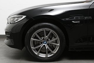 Kombi BMW 330e 7 av 24