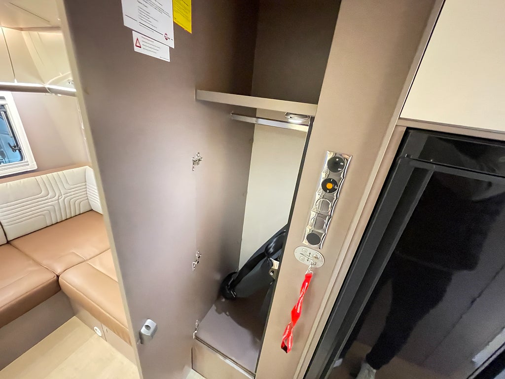 Bürstner Lyseo 744 TD Harmony Line /Soffa bak/Taksäng x2/AC bodel/Solcell - Bürstner