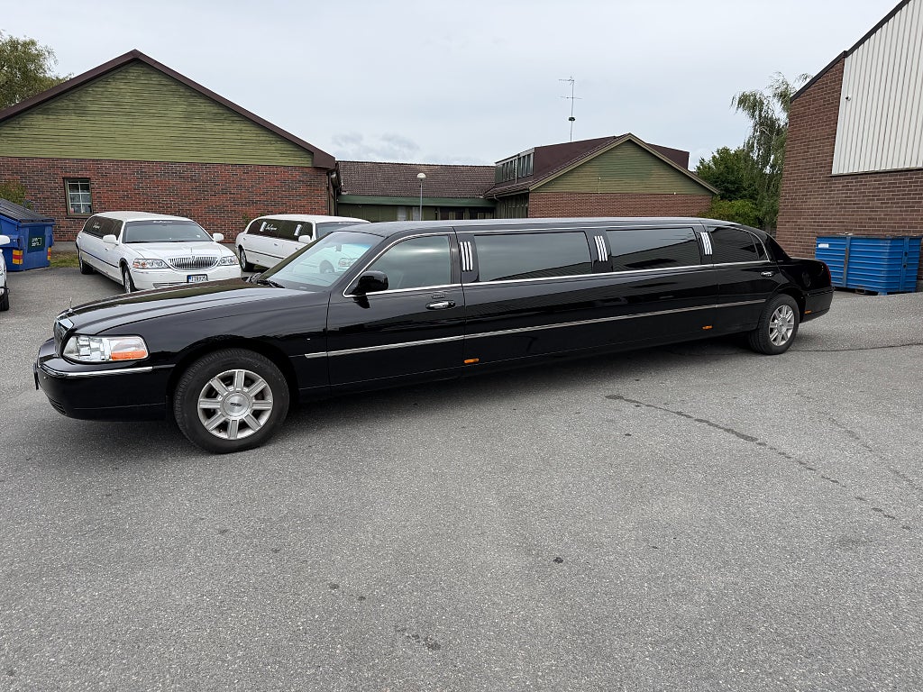 Lincoln Town Car Limo Stretch Limousine 5 Dörrars 
