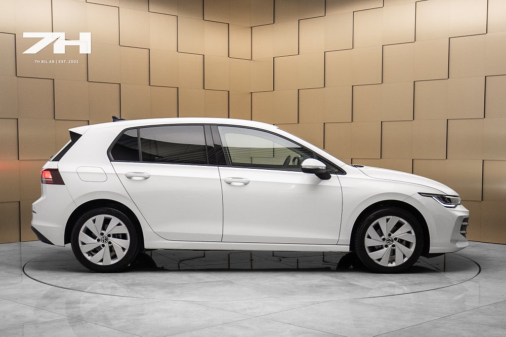 Volkswagen Golf 1.5 eTSI 150hk Life / DSG / Kamera / Farthållare
