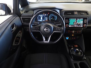 Halvkombi Nissan Leaf 13 av 22