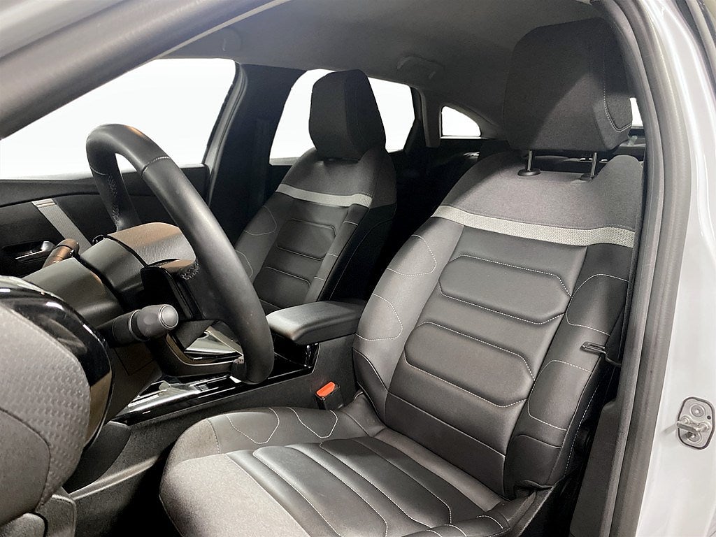 Bild på Citroën C4 Shine 1.2 PT 130hk Aut - 360-KAMERA, CARPLAY