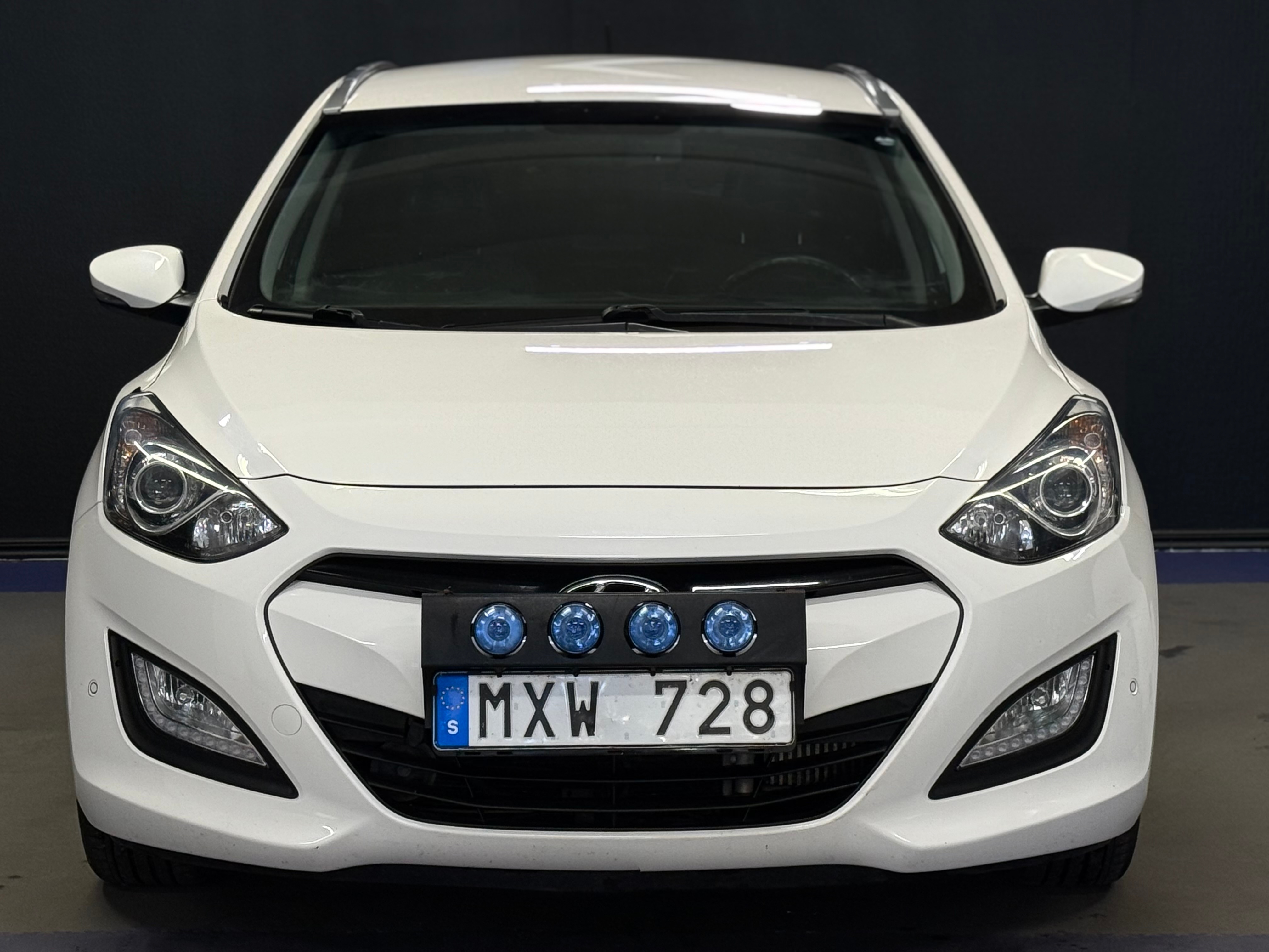 Hyundai i30 Kombi 1.6 CRDi Business 2013, kuva 2/47