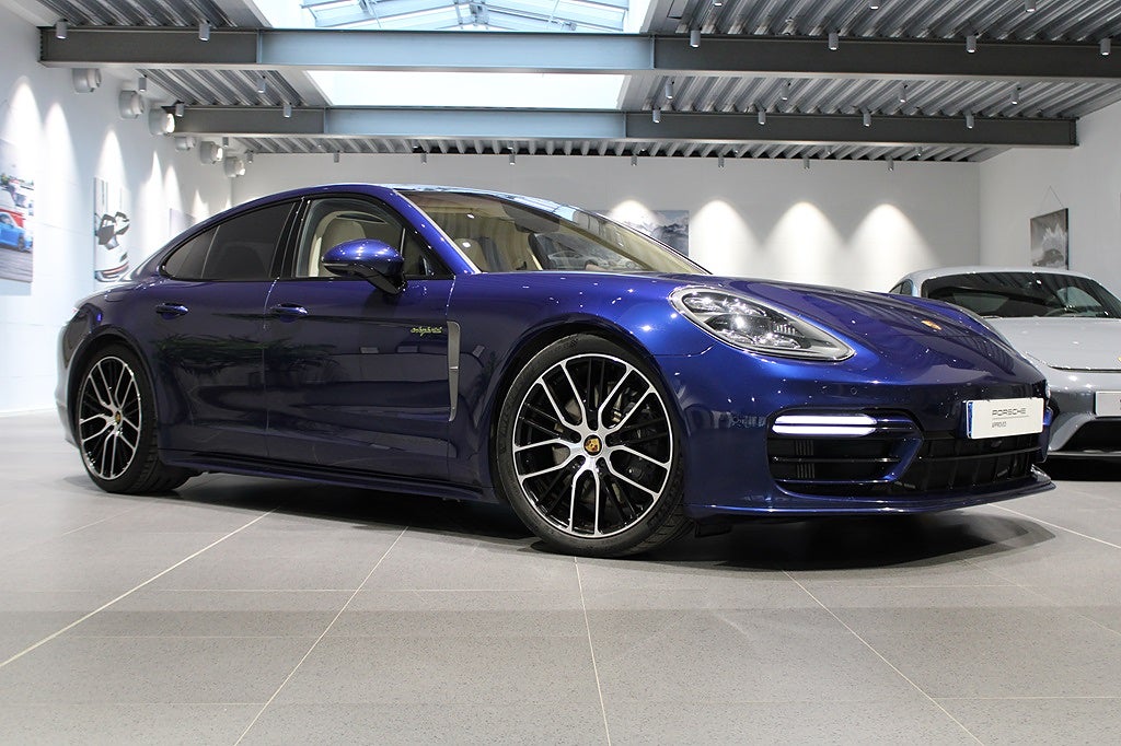 Porsche Panamera 4-Ehybrid Platinum Edition