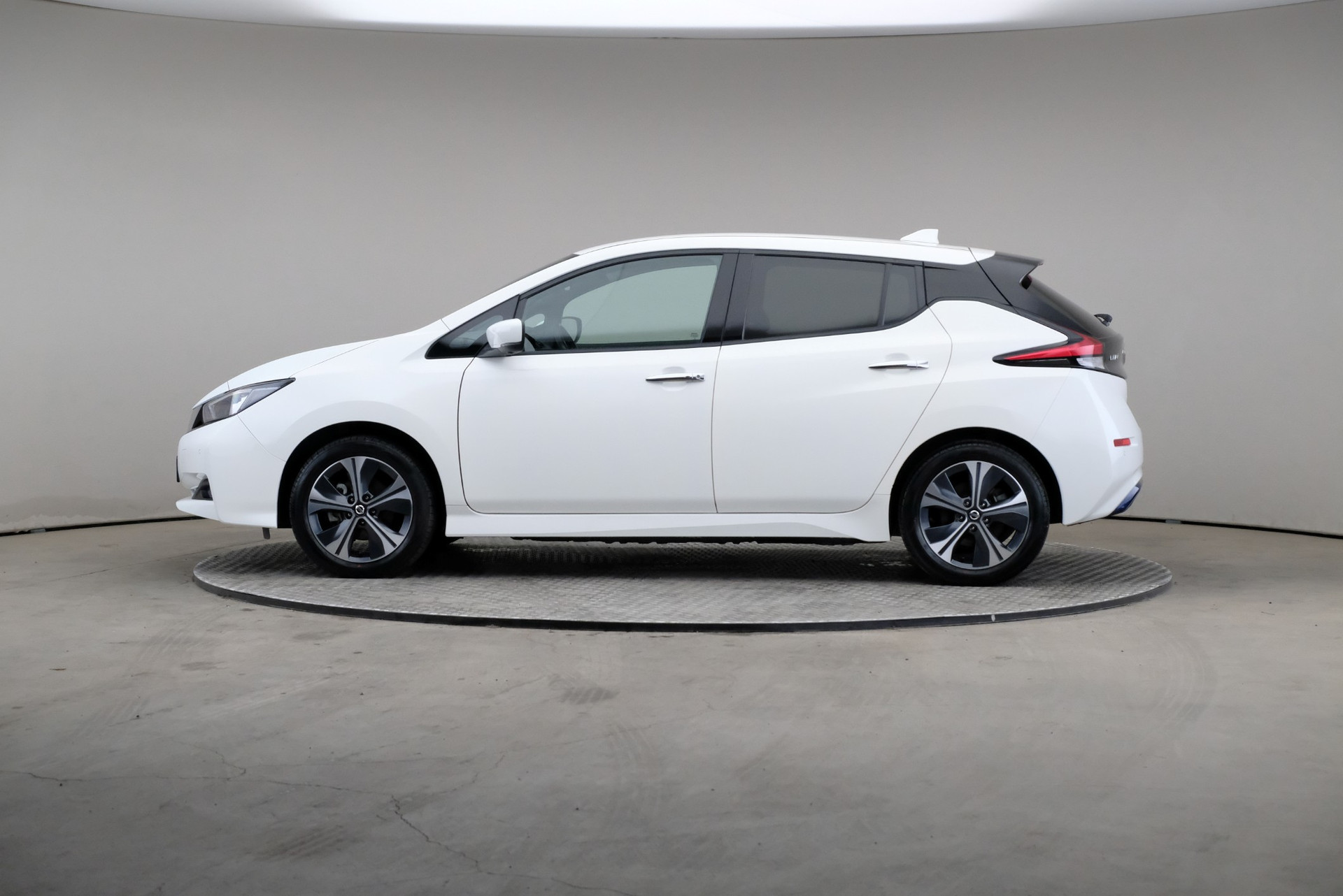 Nissan Leaf e+ 217hk N-Connecta 360 2021, bild 4/10