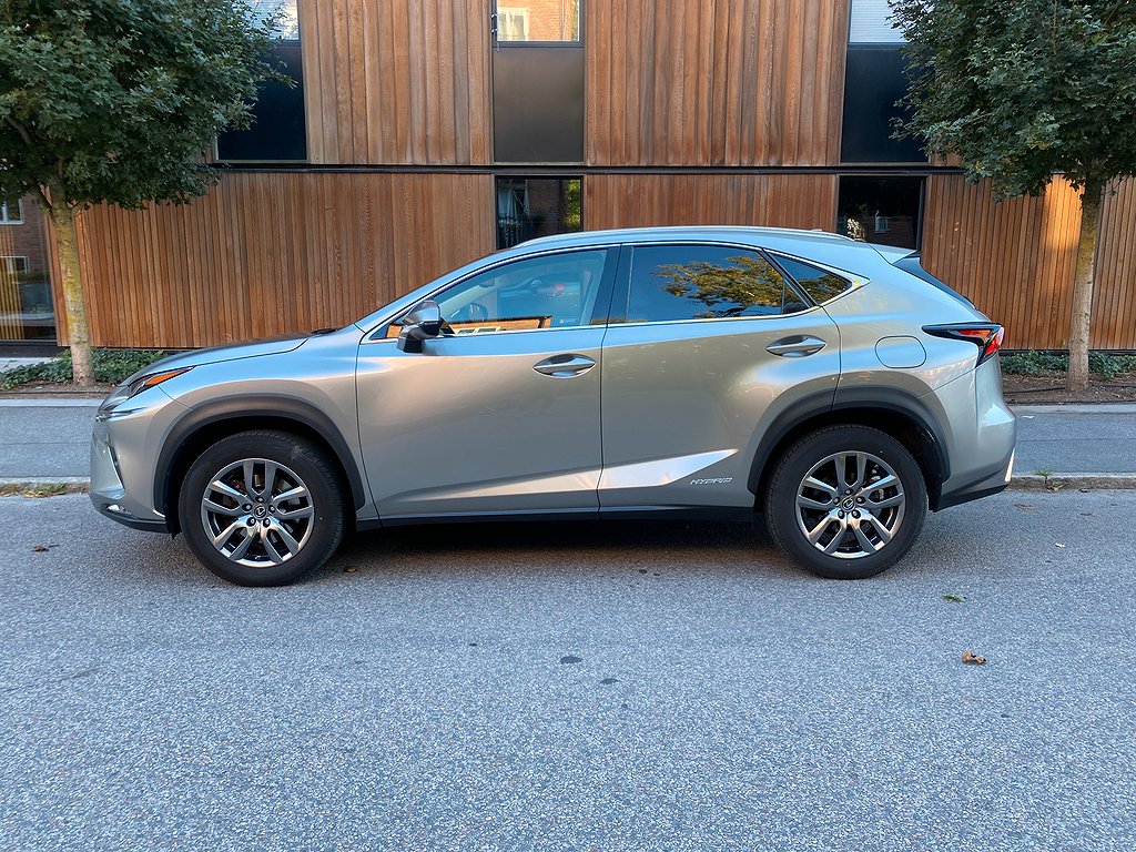 Lexus NX 300h AWD 2.5 AWD E-CVT Executive Euro 6