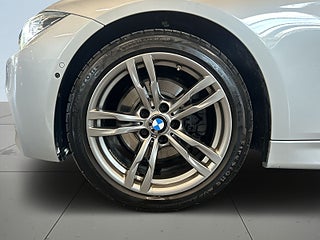 BMW 330i xDrive M Sport S&V-hjul/Hud/Pano/Skinn/H/K/A.d helljus