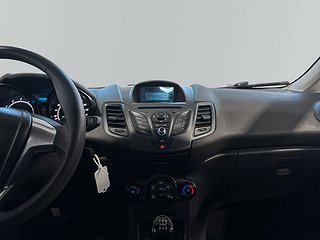 Ford Fiesta 5-dörrar 1.25 Trend Psens Kamrem bytt S&V-däck