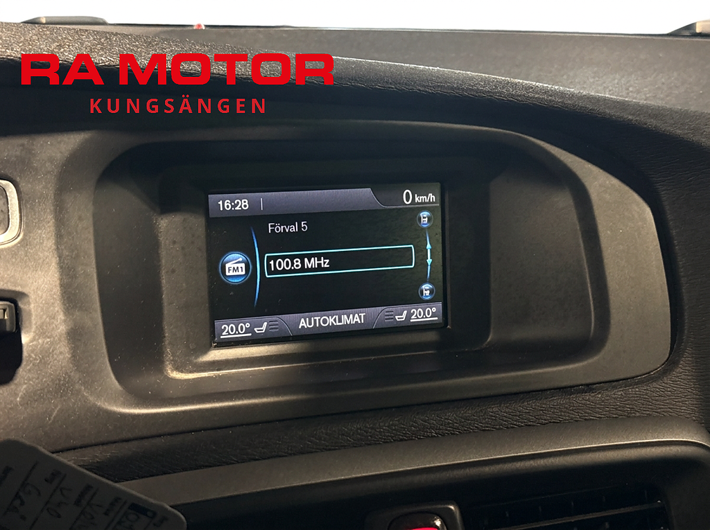 Volvo V40 T2 122hk | Business | P-Värm | P-Sensor | 2017