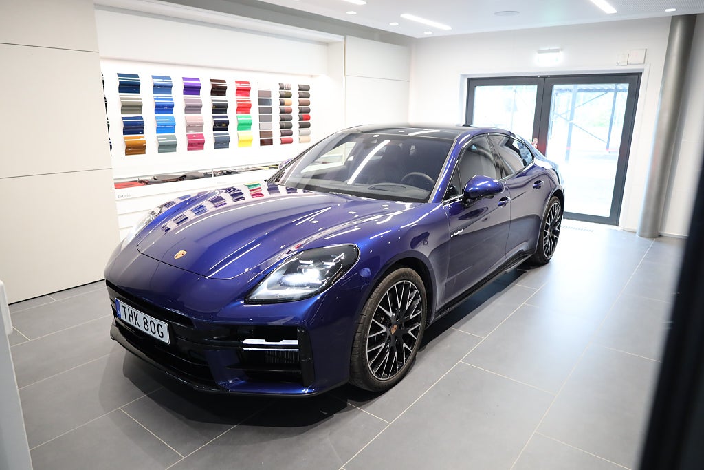 Porsche Panamera 4 E-Hybrid / 470HK