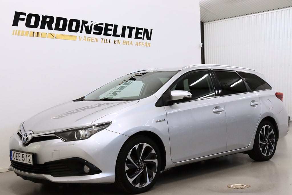 Toyota Auris Sports Hybrid e-CVT Active Plus B-kamera Värmare 136hk