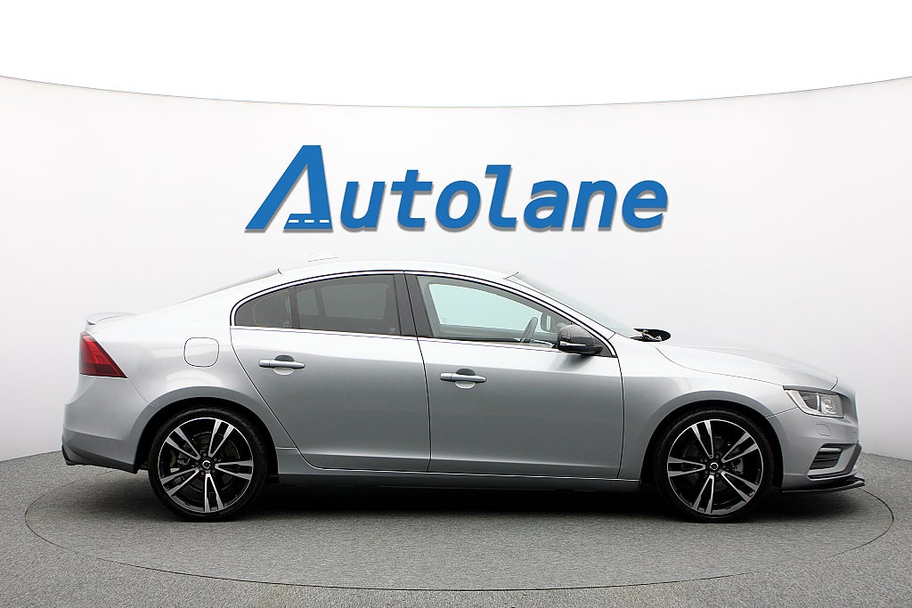 Volvo S60 T5 R-Design, Navigation, Rattvärme, PDC 245hk