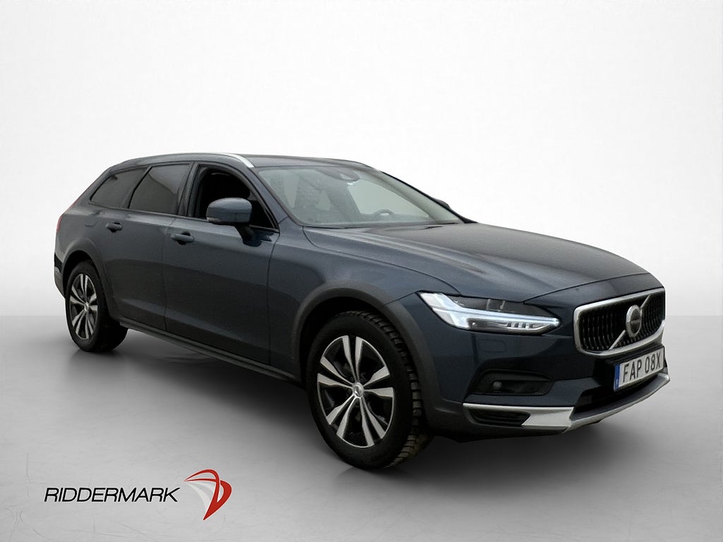 Volvo V90 Cross Country B4 AWD Momentum Skinn HUD 360º Värm