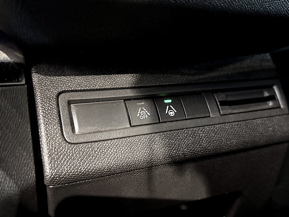 Bild på Peugeot 5008 GT 1.2 PT 130hk Aut 7-SITS B-KAMERA CARPLAY