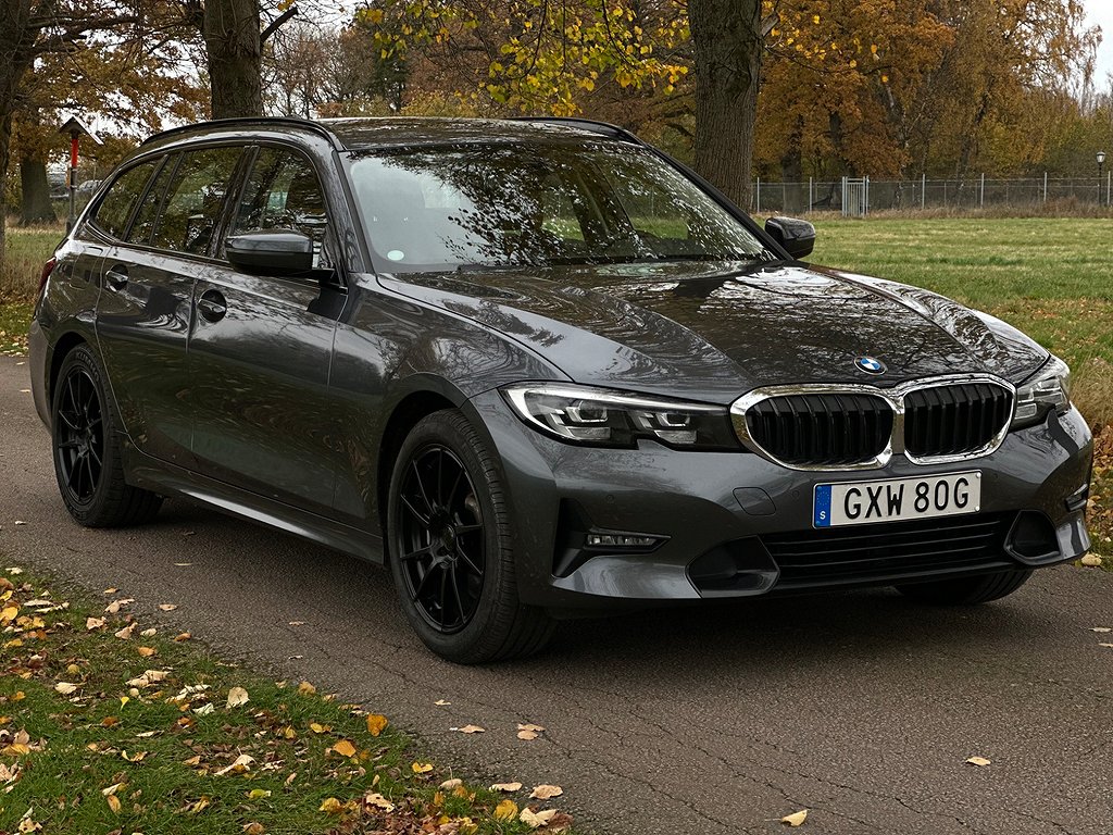 BMW 330e 2,0 292hk Sport line, Svensksåld, Panorama, Skinn  