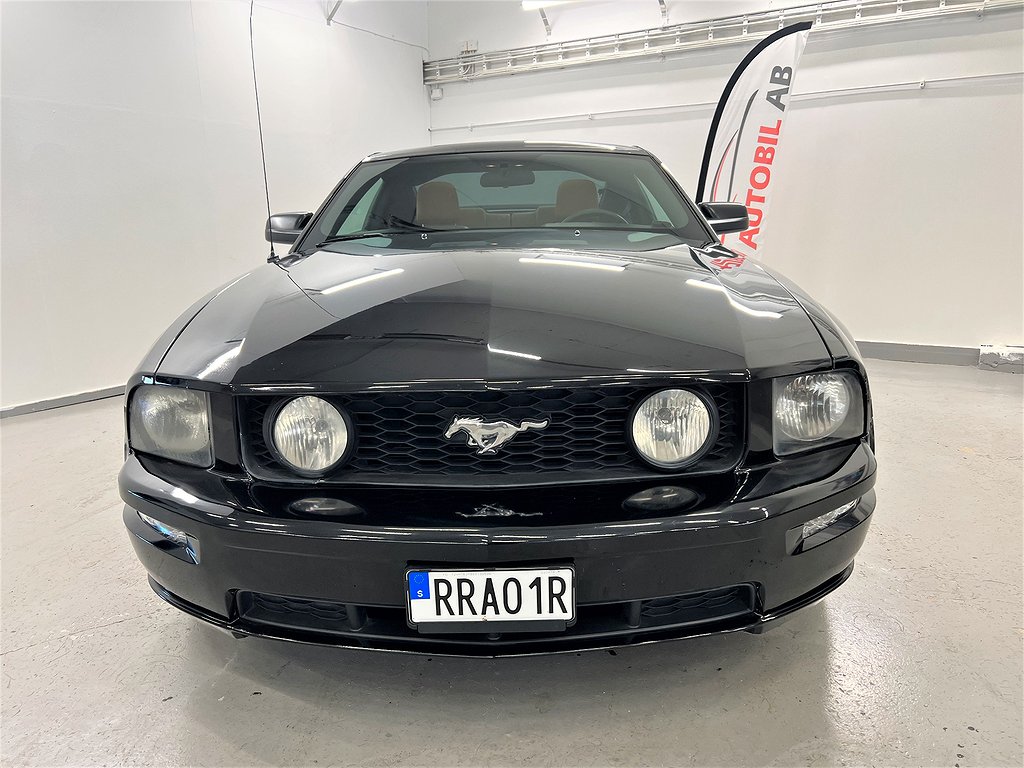 Ford Mustang GT Automat 304hk