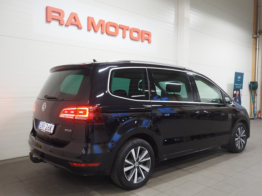 Volkswagen Sharan 7-sits 2.0 TDI 4Motion 177hk GT Premium Drag Kamera D-Vär 2019