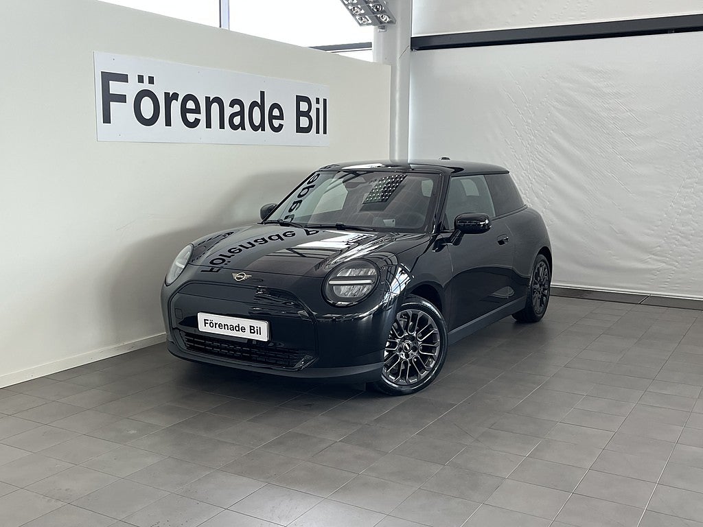 MINI Cooper E Blackyard Privatleasing från 3595* kr/mån 
