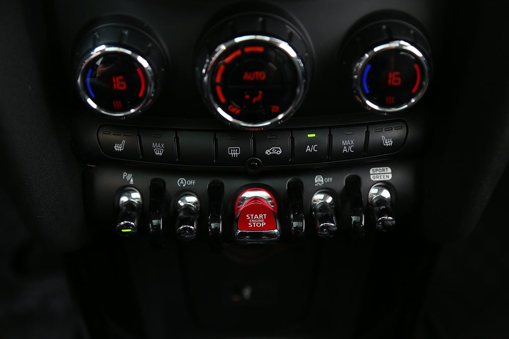 MINI Cooper 3-dörrars 136hk Aut Panorama Motorvärmare 2021