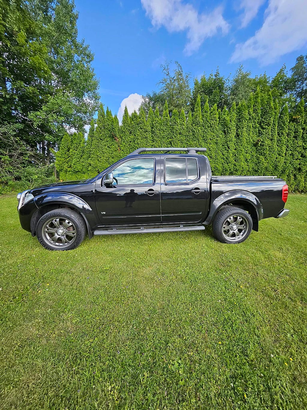 Nissan Navara Dubbelhytt 3.0 DCI V6 4x4 MOMSAD LÅGMILAD