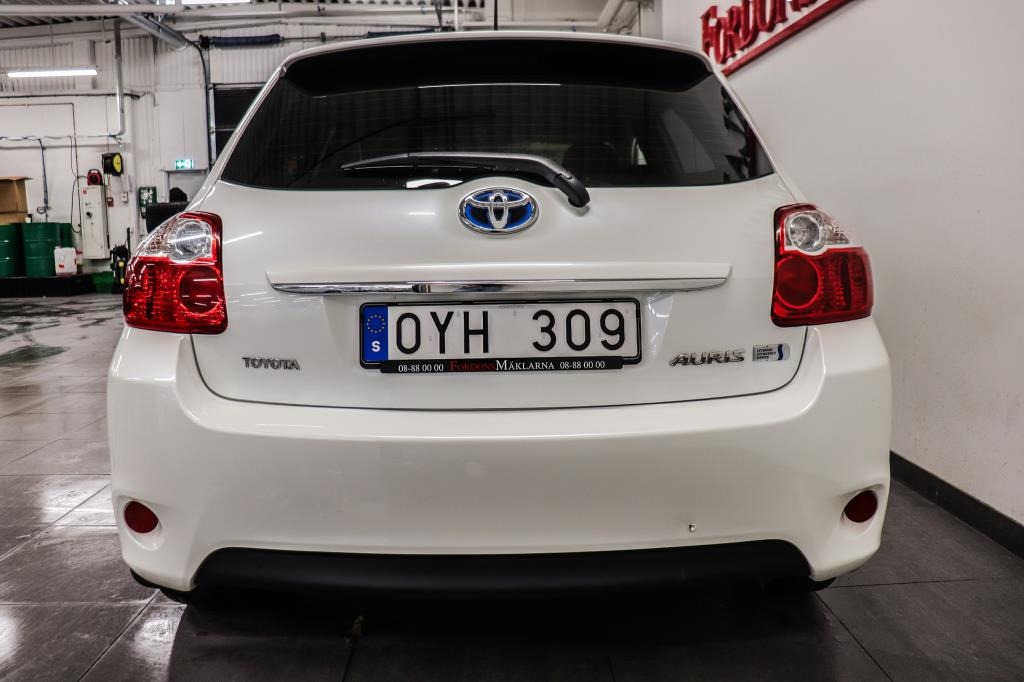 Toyota Auris 2011, kuva 6/44