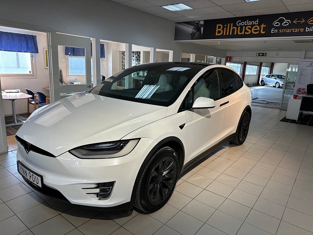 Tesla Model X 2020