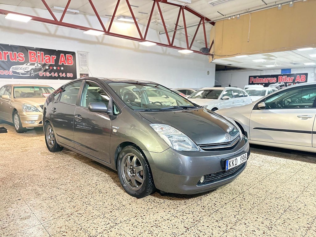 Toyota Prius 1.5 VVT-i + 3CM CVT Ny Besiktigad & Ny Servad 
