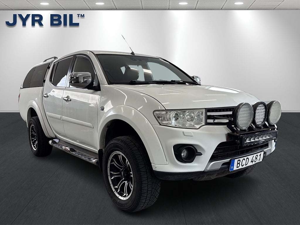 Mitsubishi L200 Dubbelhytt 2.5 4x4 Kåpa / Släde / MOMS/VAT