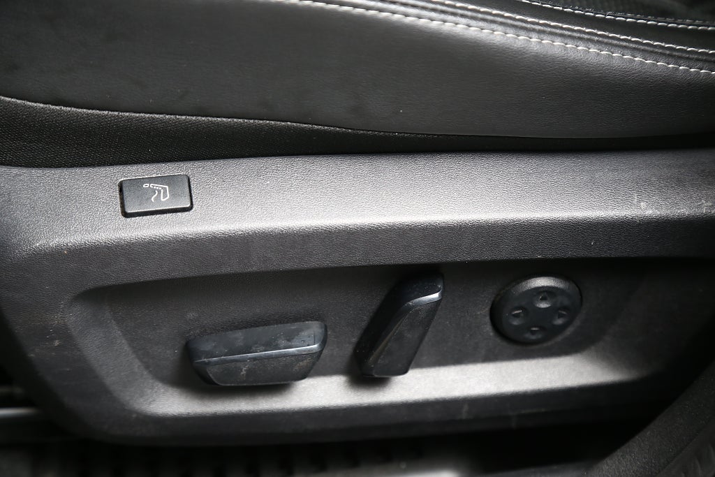 Nissan Qashqai 1,3 DIG-T 158hk 4WD Tekna 360° Massage Bose 19" Pano 2021