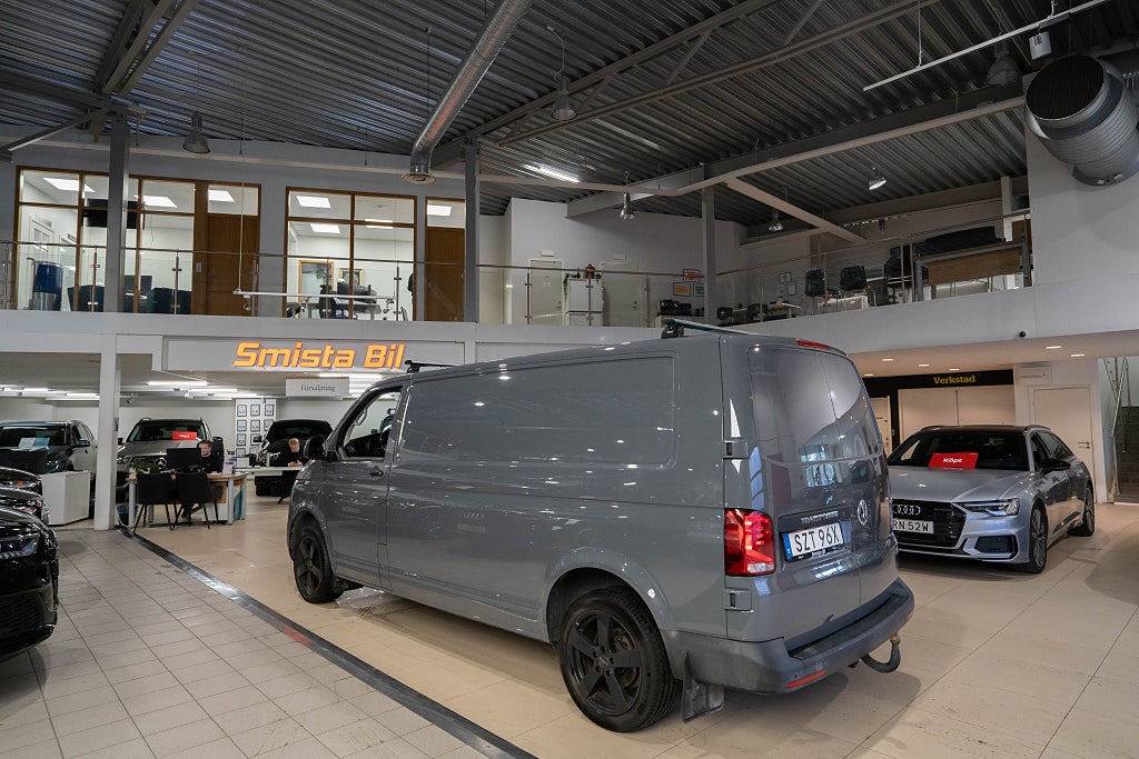 Volkswagen Transporter T30 TDI LÅNG L2 3-sits D-VÄRMARE LED KAMERA DRAG MOM