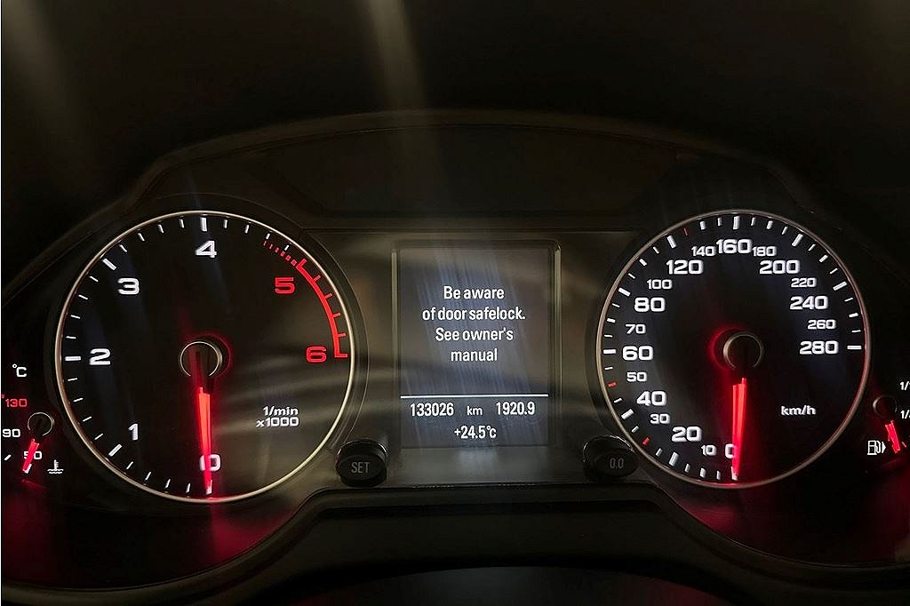 Audi Q5 2.0 TDI Quattro, 1 BRUKARE, B/O, DRAG, PANORAMA