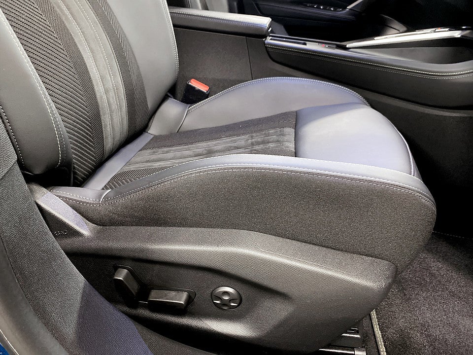 Bild på Peugeot 408 GT PHEV 225hk Aut B-KAMERA CARPLAY DRAG MASSAGE