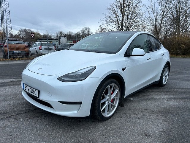 Tesla Model Y Performance