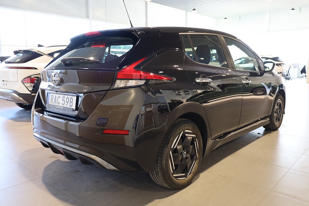 Nissan Leaf 40 kWh 150hk Acenta | Backkamera | Rattvärme | Moms 2023