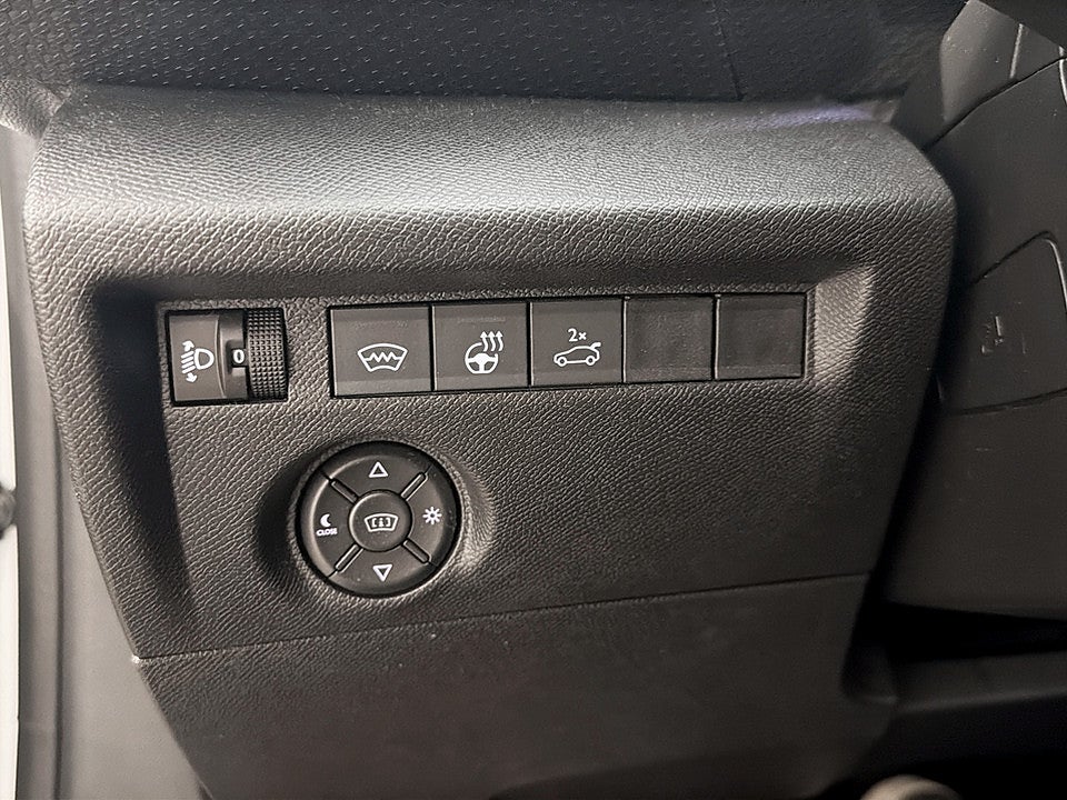 Bild på Citroën C4-X Shine 1.2 PT 130hk Aut B-KAMERA NAVI
