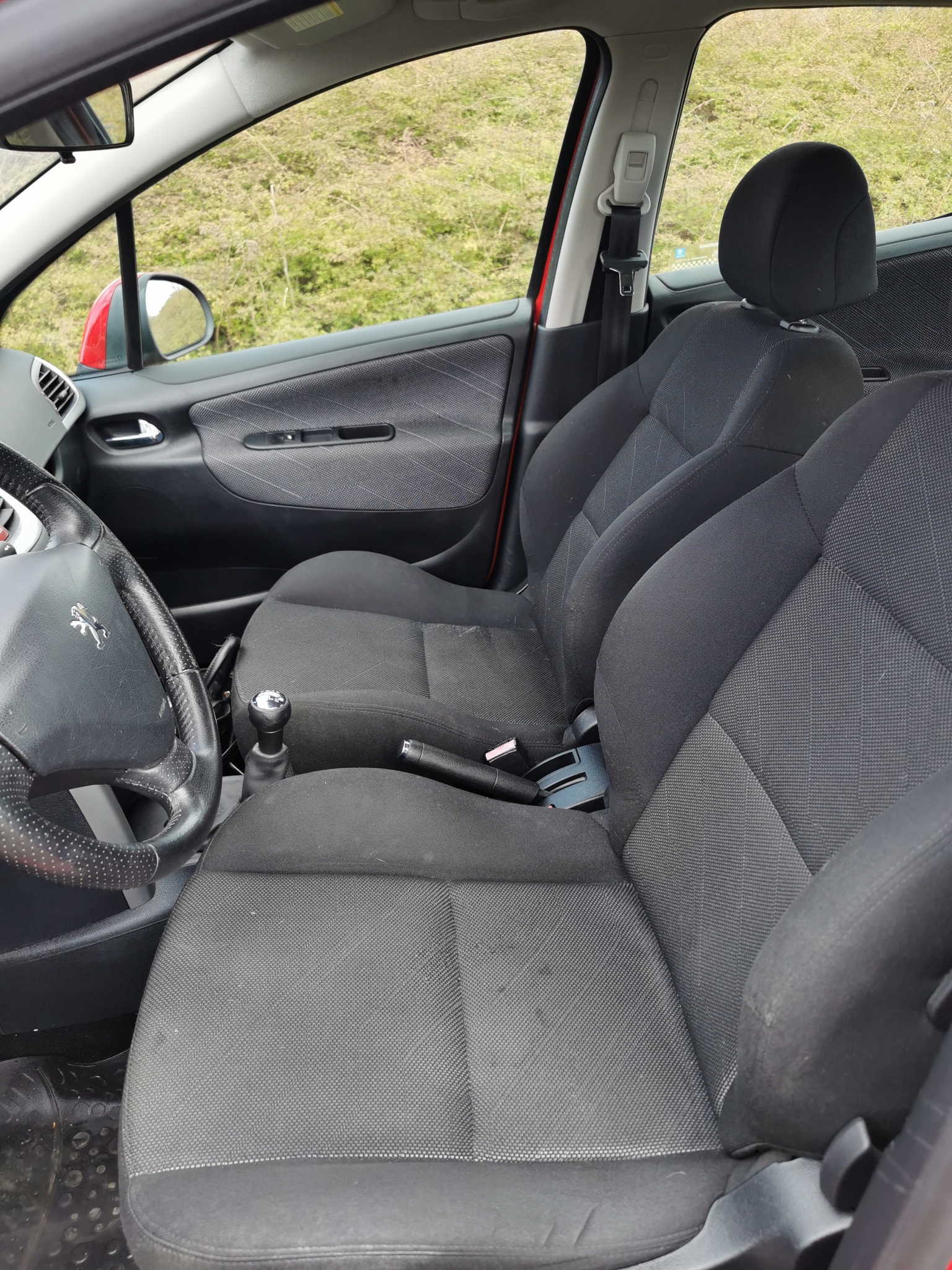 Peugeot 207 5-dörrar 1.6 HDi FAP Sport 2007, bild 3/33