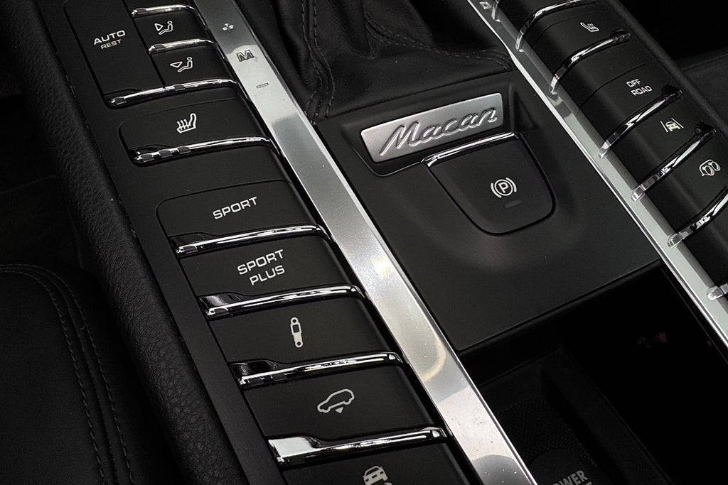 Porsche Macan GTS PDK Värmare Sportavgas Drag Bose Kamera Pano miniatyr 9