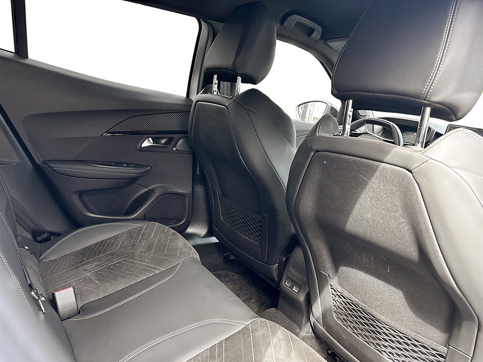 Bild på Peugeot 2008 GT 1.2 PT 130hk Aut B-KAMERA CARPLAY