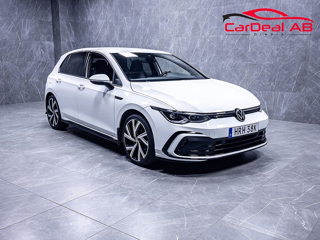 Volkswagen Golf 1.5 eTSI DSG R-Line Cockpit Värmare Kamera Ambient Drag