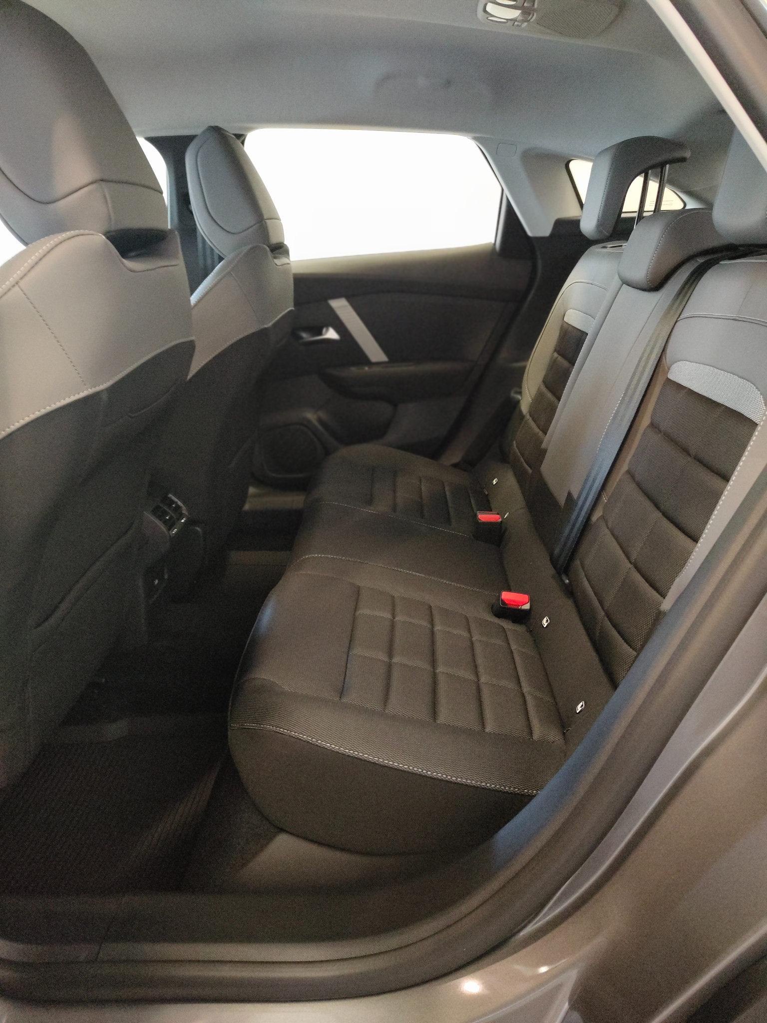 Citroen C4 Hybrid 145 e-DSC Plus 2026, bild 4/42