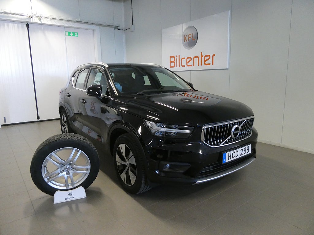 Volvo XC40 Recharge T4 V-Däck ingår Värmare-Drag-Kamera-Navi-H&K