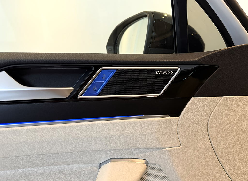 Volkswagen Passat GTE 1.4 TSI ACT GTE PANO VÄRMARE COCKPIT DRAG MASSAGE