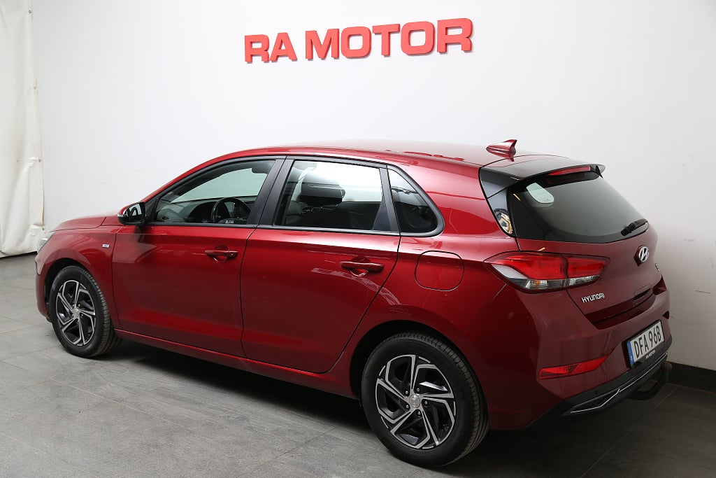 Hyundai i30 1,0 T-GDI 120hk MHEV Essential Aut 5d Kamera Drag 2022