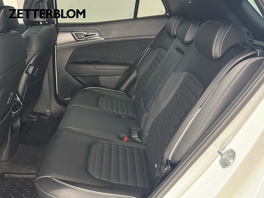 Kombi Kia Sportage 9 av 23