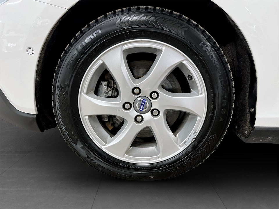 Bild på Volvo V40 Cross Country Momentum D2 B-KAMERA VOC & NAVI 115hk