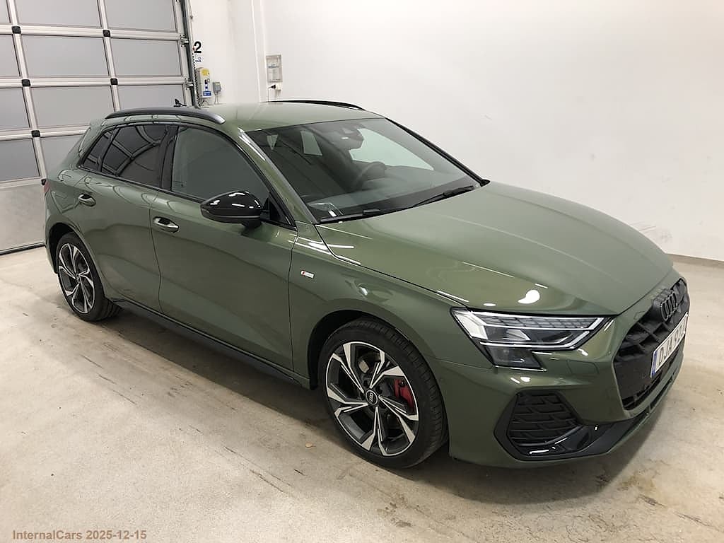 Audi A3 Sportback TFSI e S line 272 hk S-tronic Inkommande bil