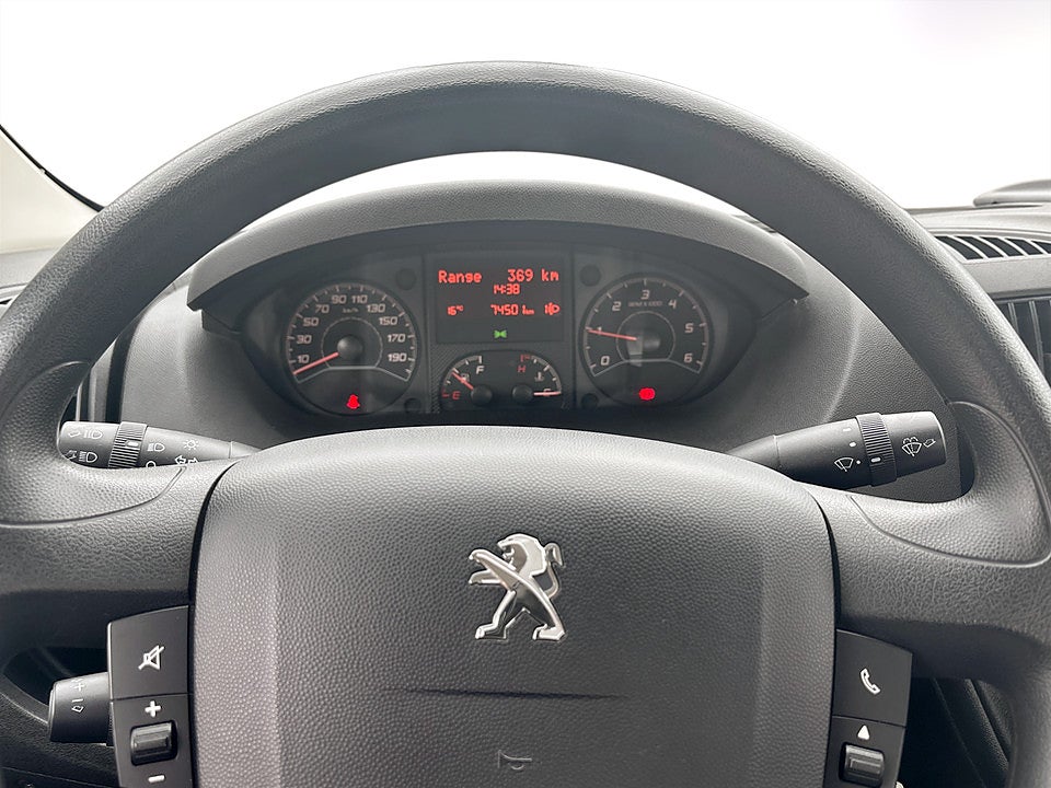 Bild på Peugeot Boxer Chassi Cab 335 3.0 HDi 177hk FARTHÅLLARE